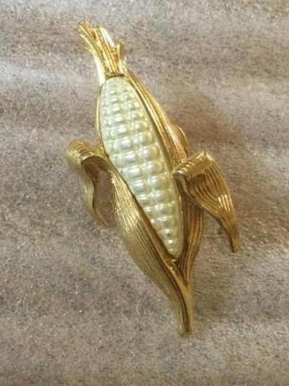 Gold-Tone Corn Ear Brooch with Pearlized Kernels